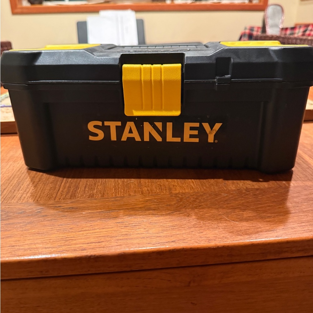 STANLEY STST13331 12.5-Inch Essential Toolbox - Picture 4 of 9